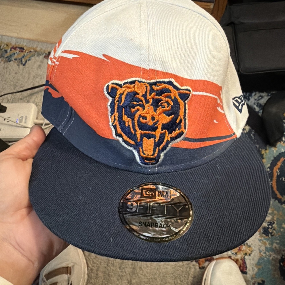 New Era Chicago Bears White Wave 9Fifty Snap back Hat!